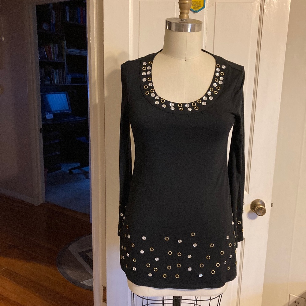Dressy long sleeve black tunic